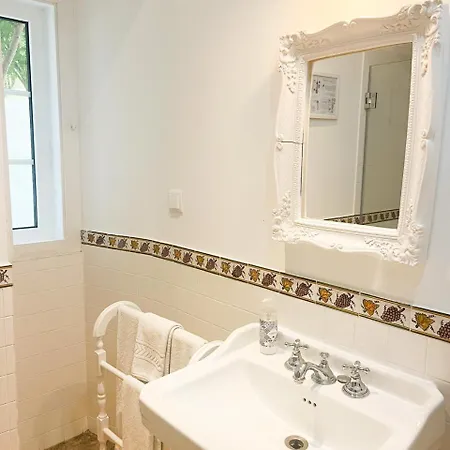 Guest house Casa Do Vinho 4*